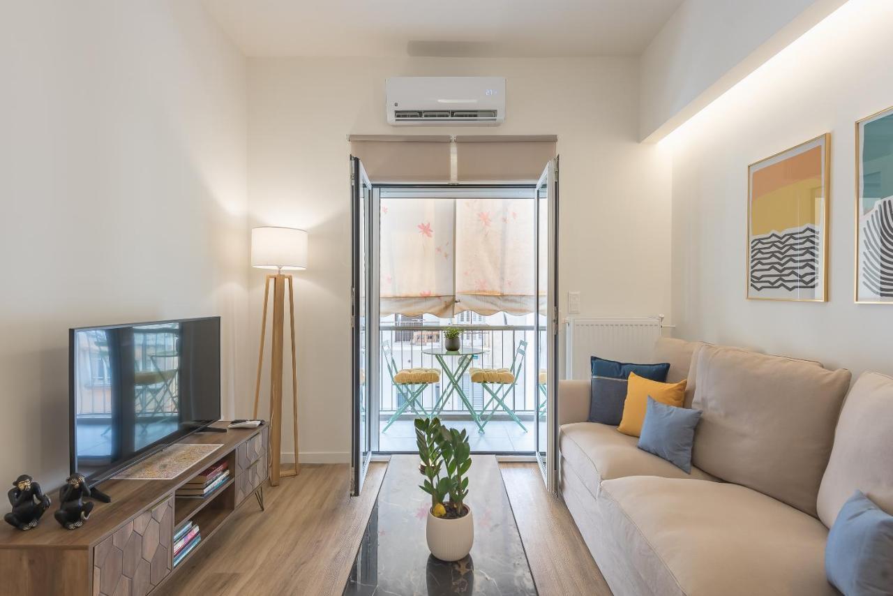 Chic And Comfort Home In Central Athena Bagian luar foto