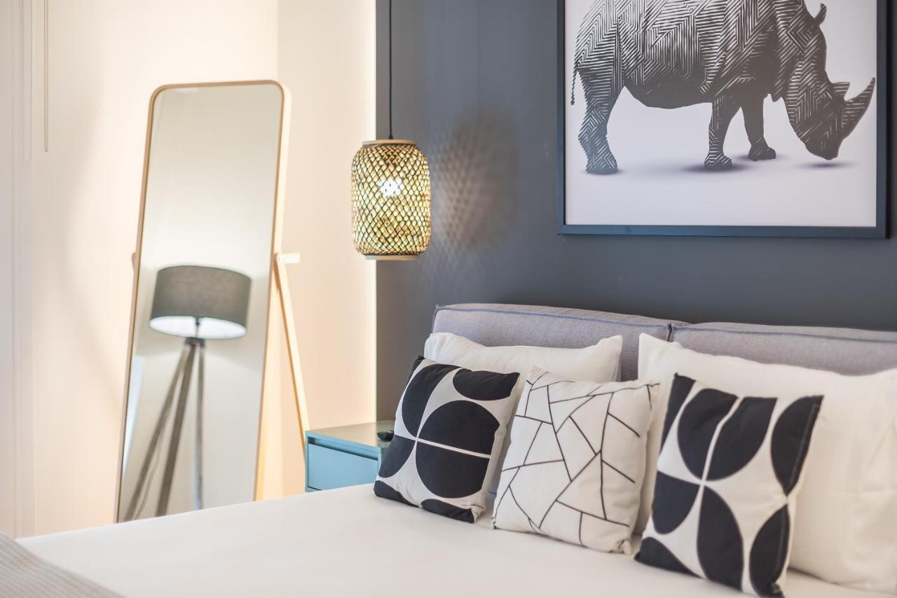 Chic And Comfort Home In Central Athena Bagian luar foto