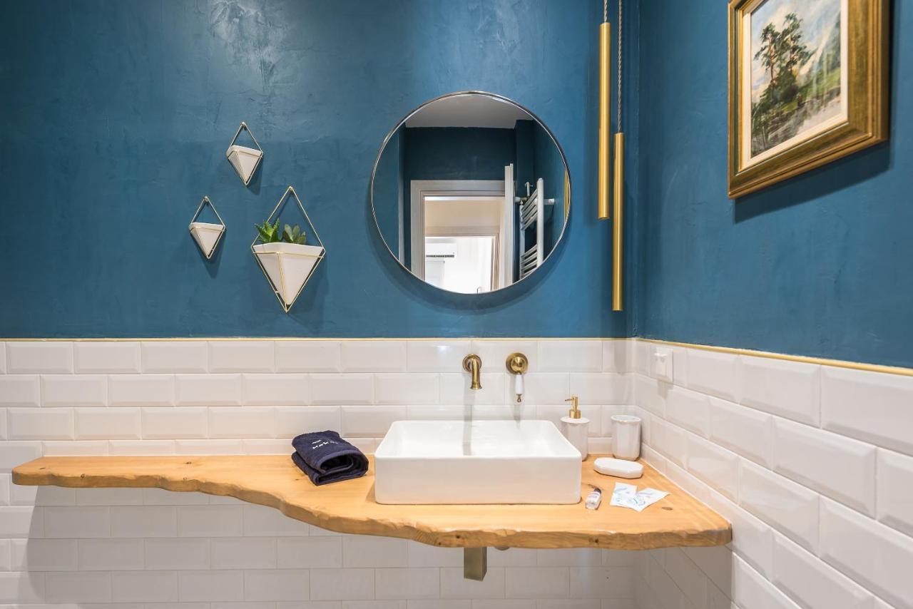 Chic And Comfort Home In Central Athena Bagian luar foto