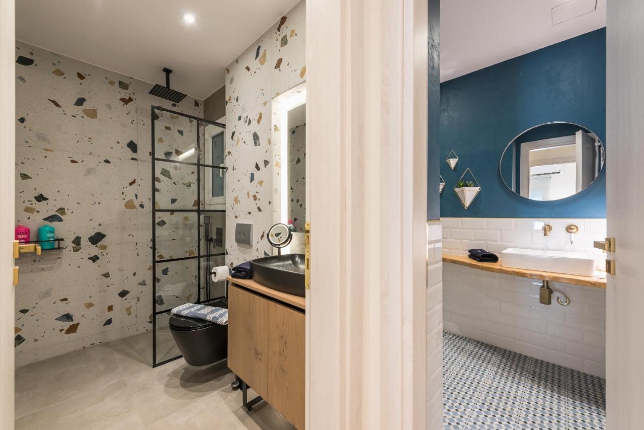 Chic And Comfort Home In Central Athena Bagian luar foto