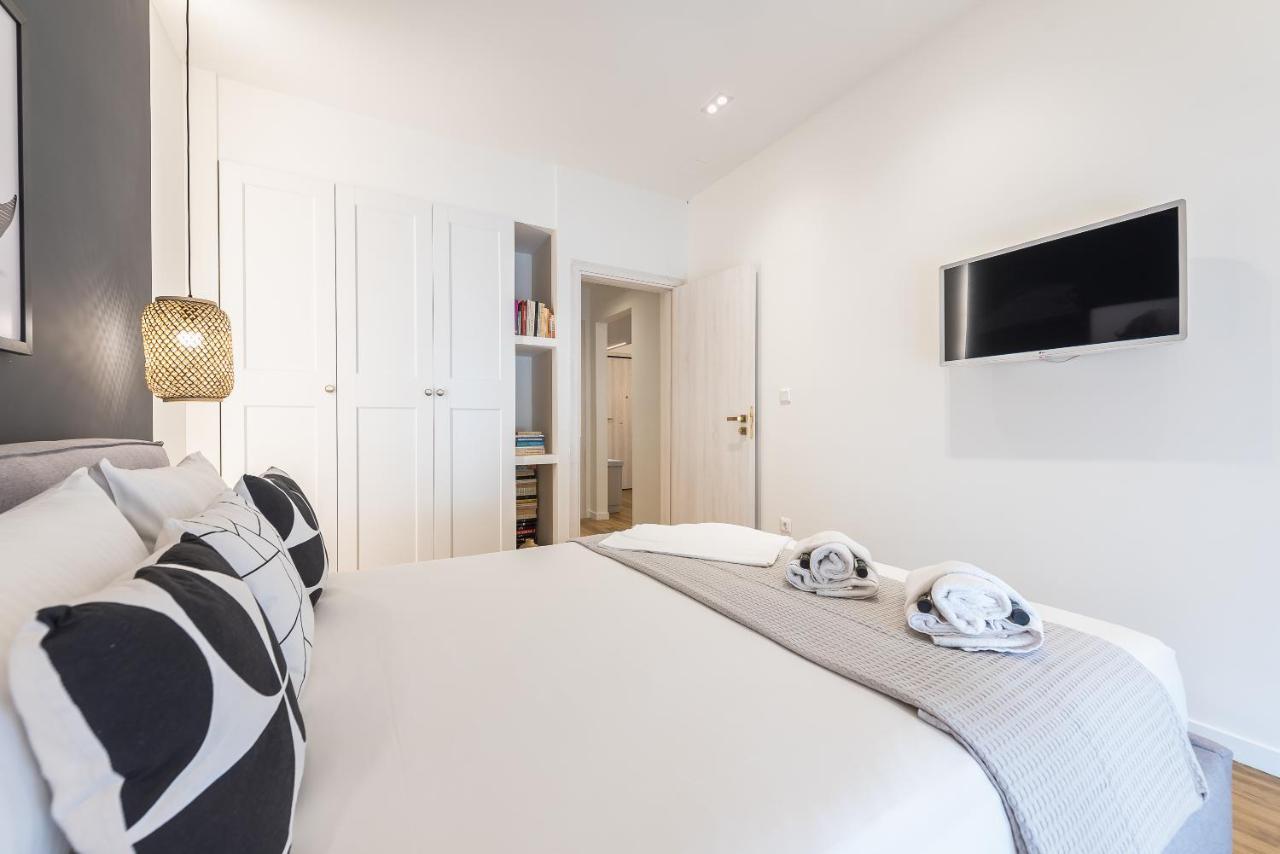 Chic And Comfort Home In Central Athena Bagian luar foto