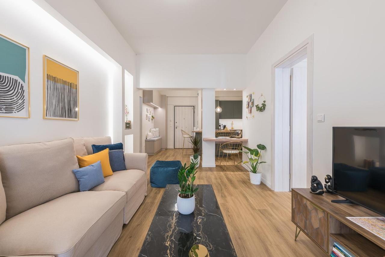 Chic And Comfort Home In Central Athena Bagian luar foto